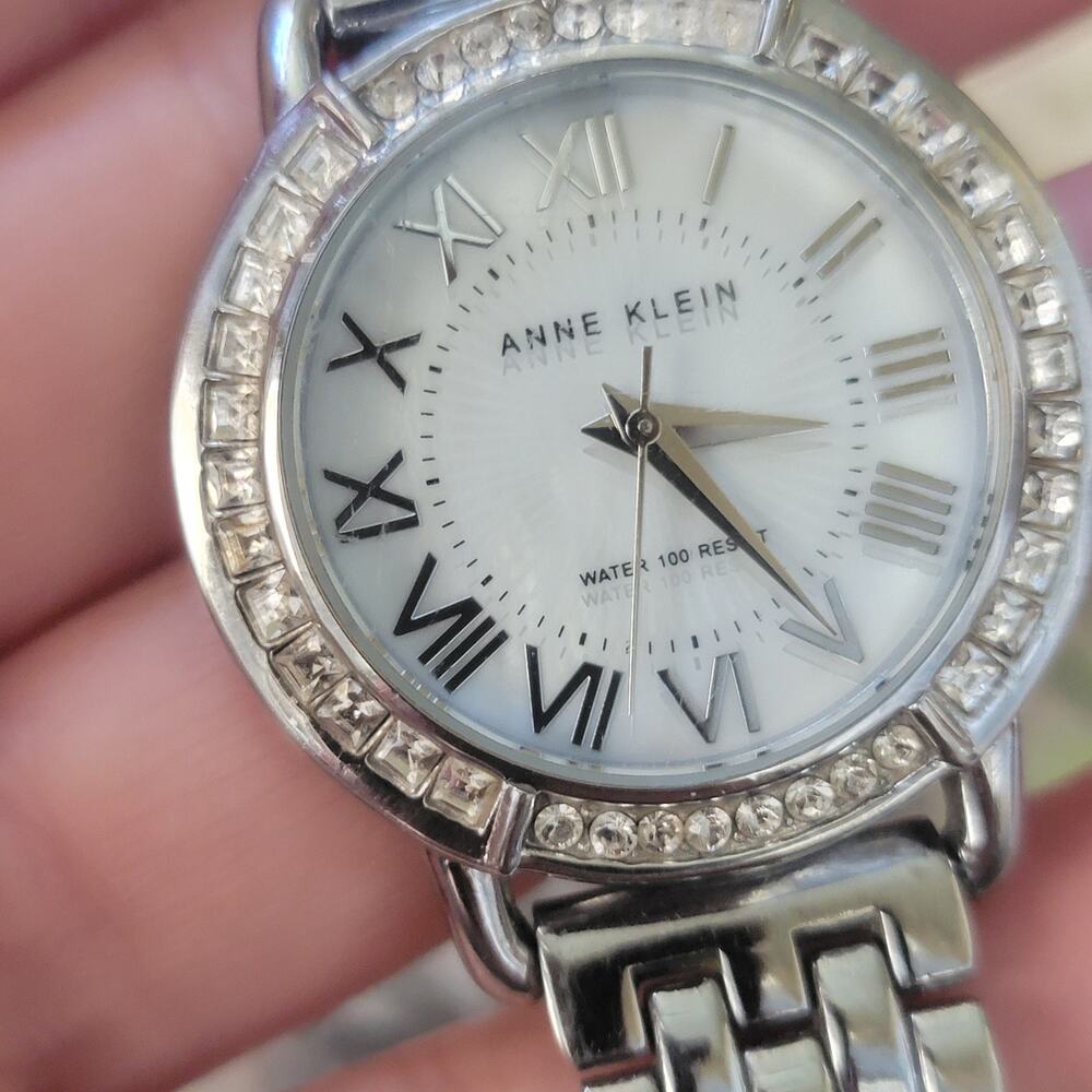 Vintage Watche Anne Klein Quartz Silver Bracelet Watch MOP Dial Rhinestone Bezel